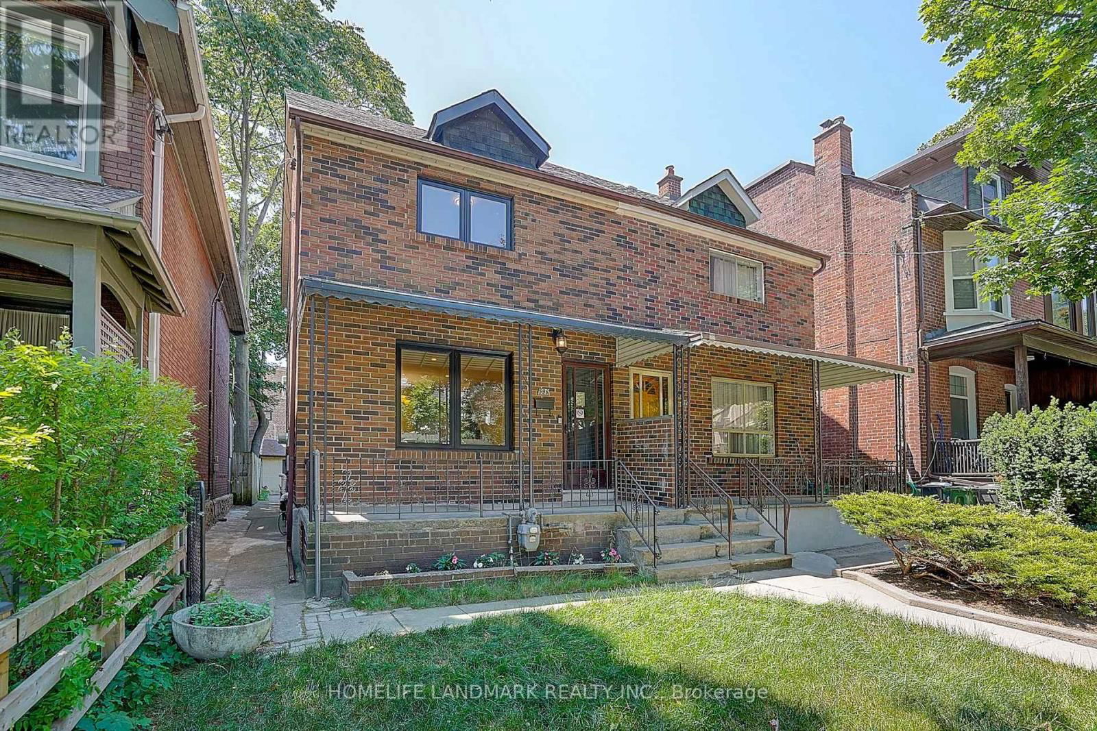 596 PALMERSTON AVENUE Image 1