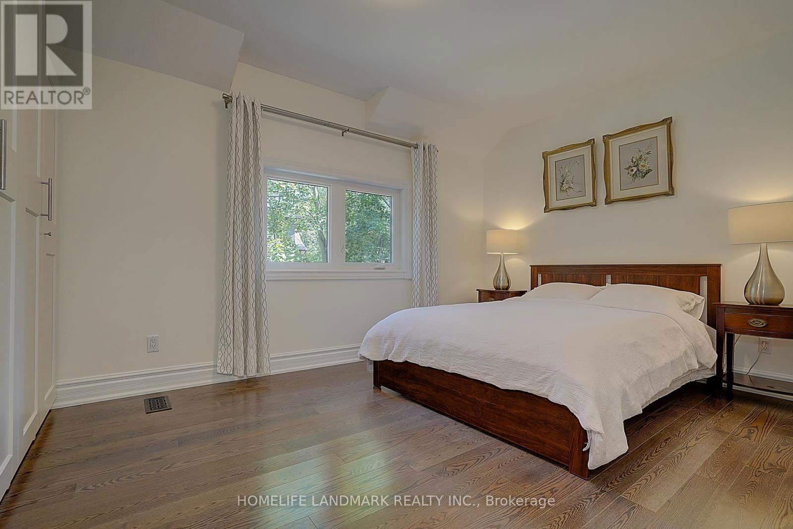 596 PALMERSTON AVENUE Image 10