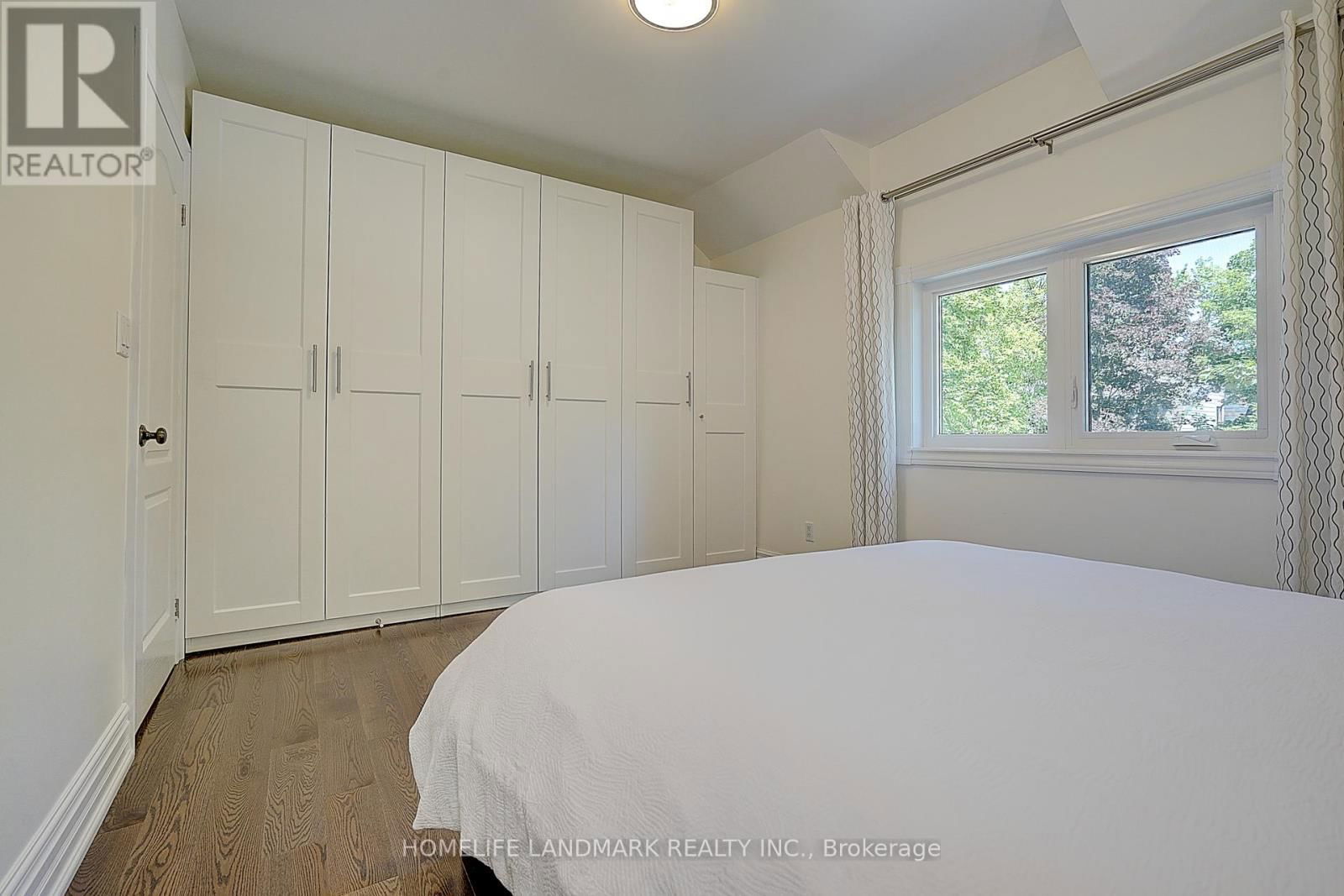 596 PALMERSTON AVENUE Image 11