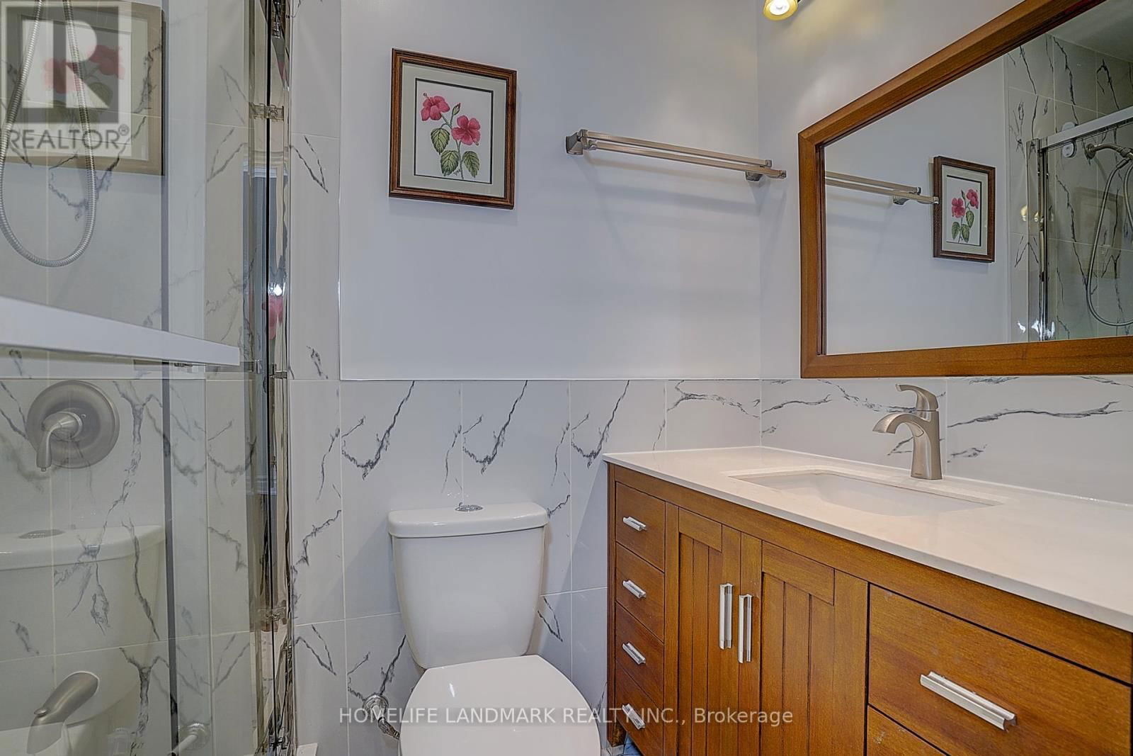 596 PALMERSTON AVENUE Image 17