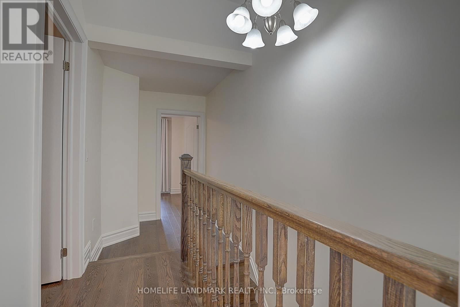 596 PALMERSTON AVENUE Image 18