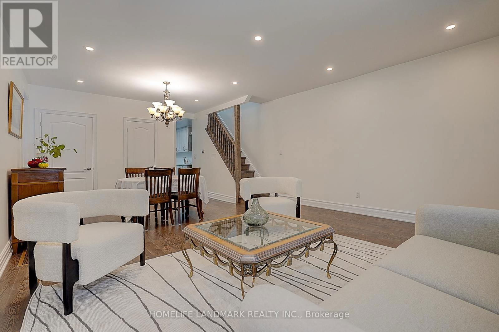 596 PALMERSTON AVENUE Image 5
