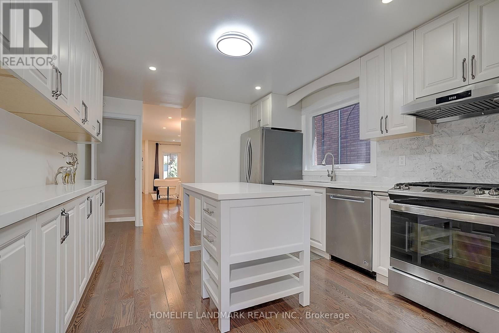 596 PALMERSTON AVENUE Image 7