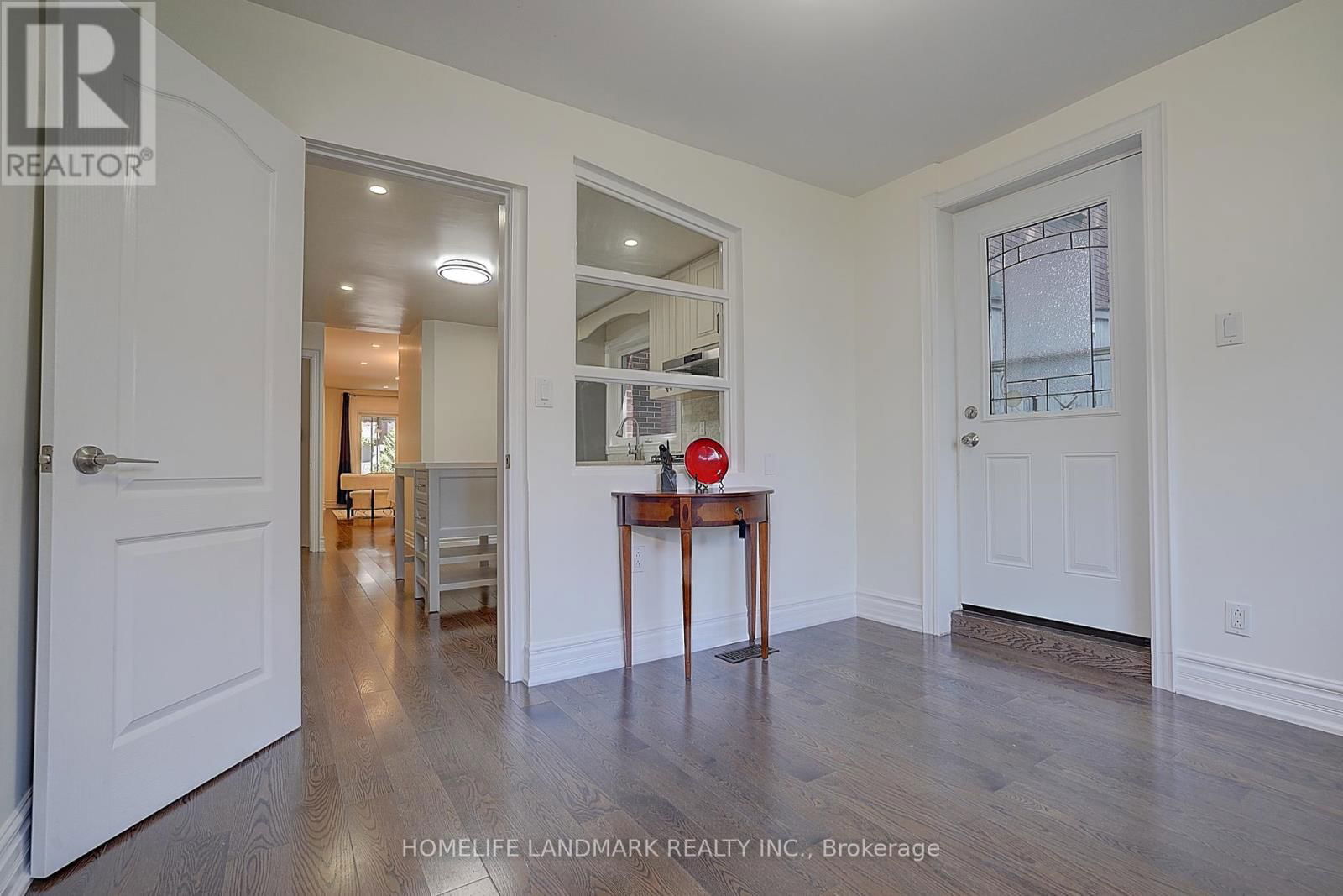 596 PALMERSTON AVENUE Image 8