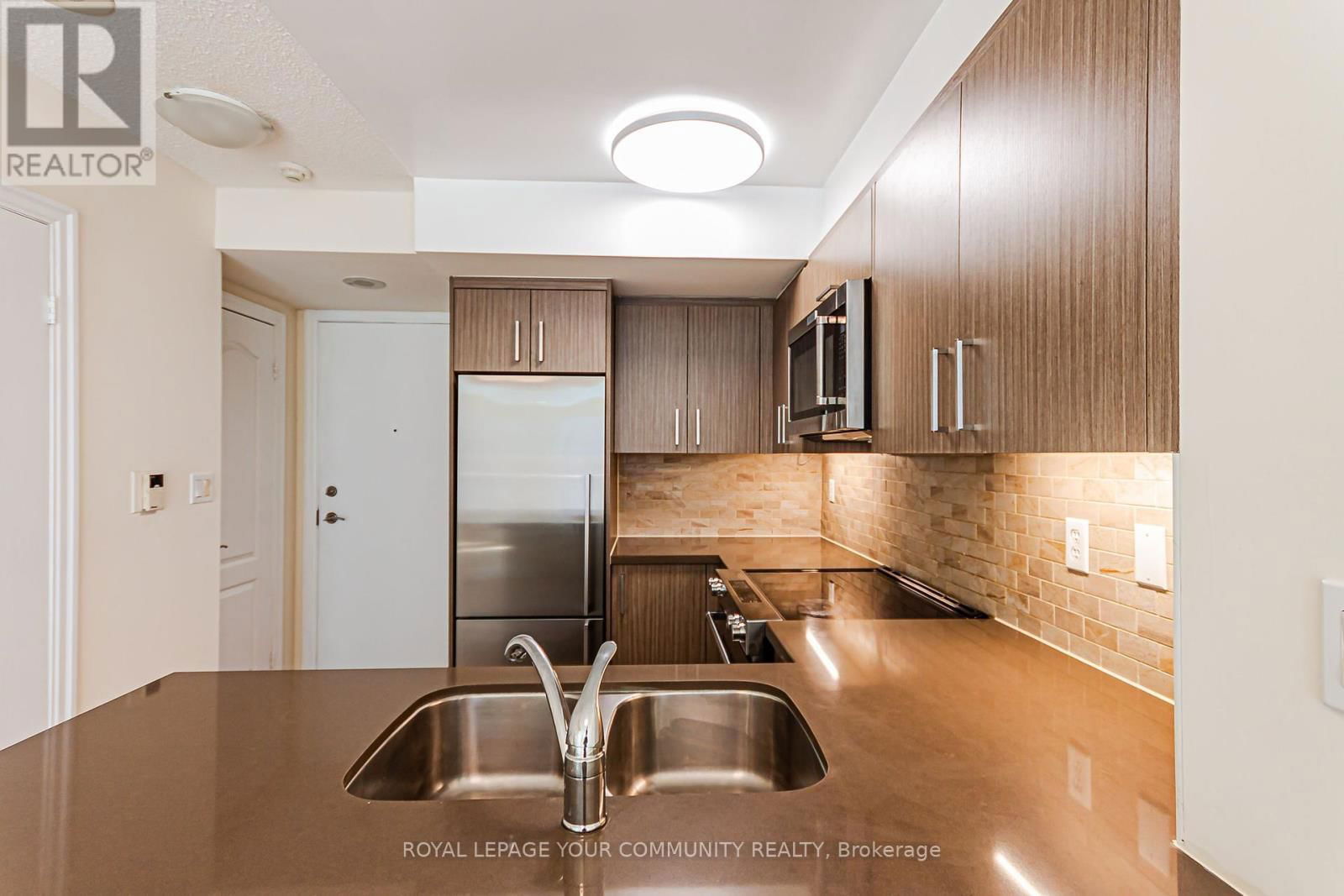 1214 - 188 DORIS AVENUE Image 7