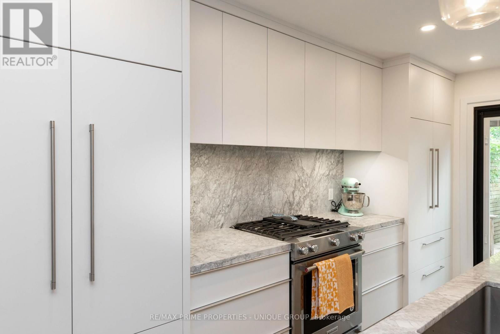 137 MARLBOROUGH PLACE Image 18
