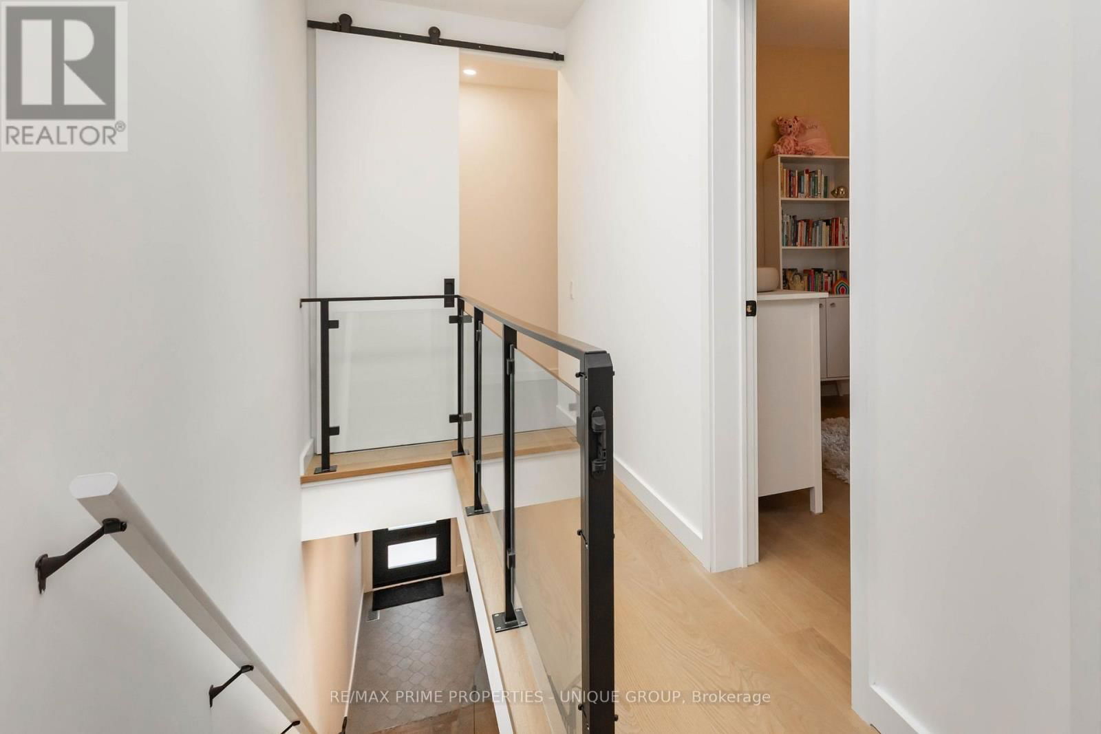 137 MARLBOROUGH PLACE Image 20