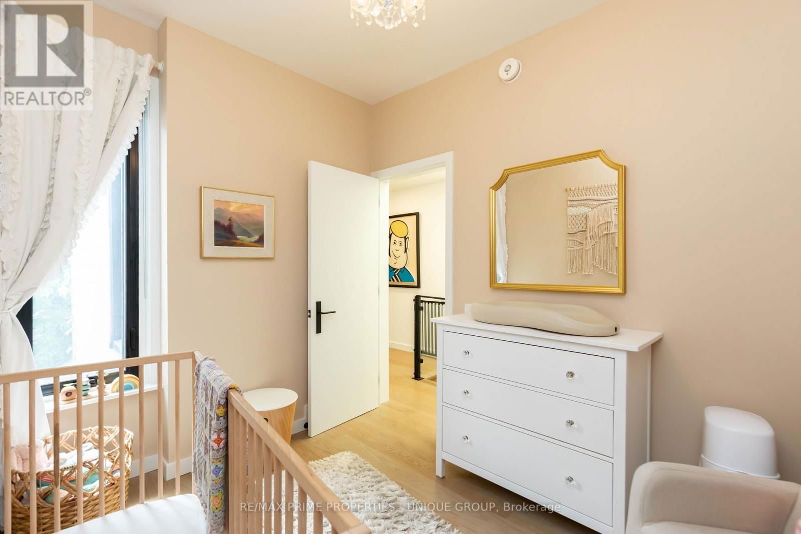 137 MARLBOROUGH PLACE Image 30