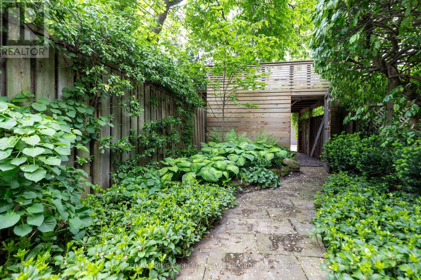 137 MARLBOROUGH PLACE Image 38
