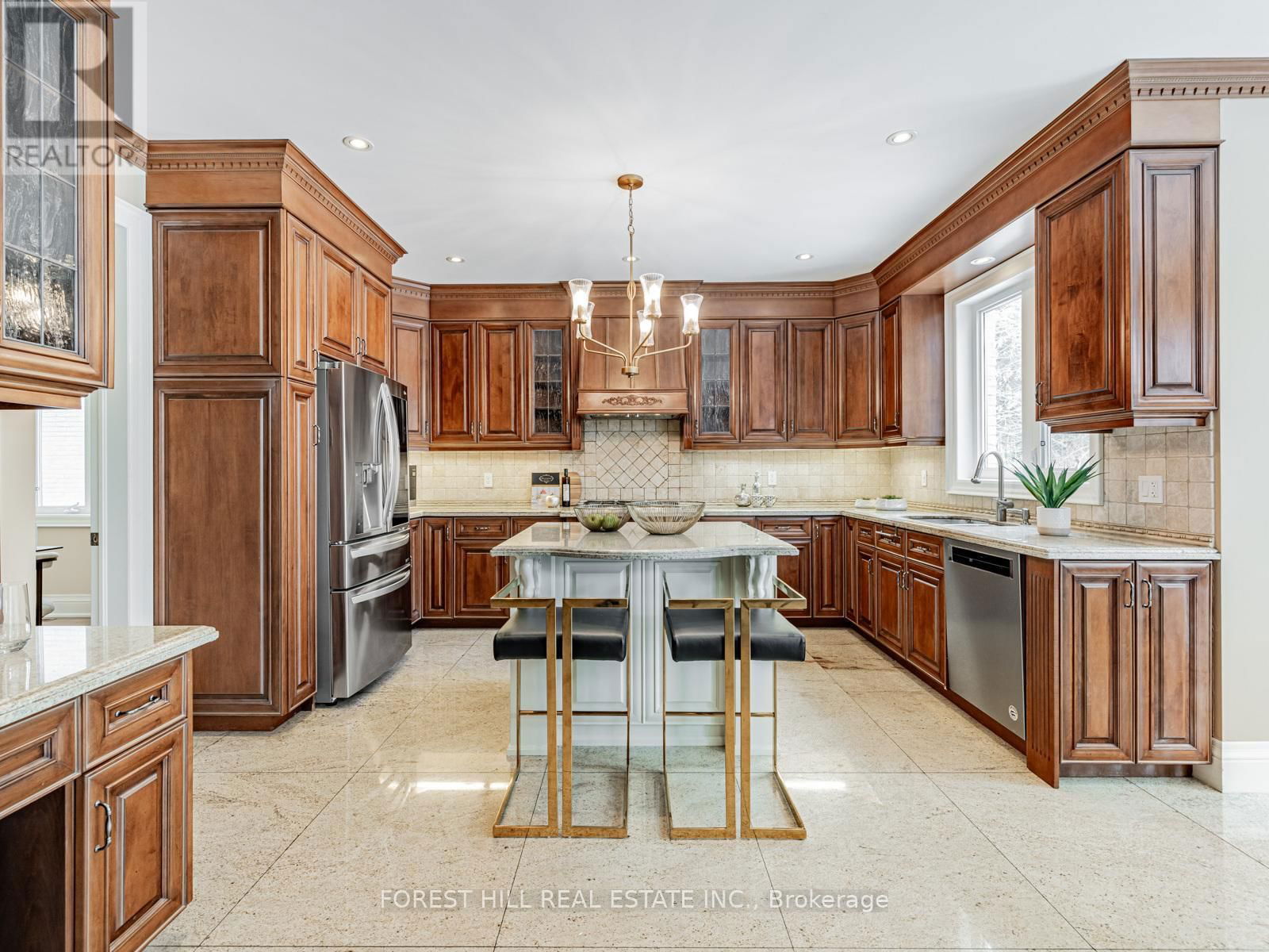 338 BYNG AVENUE Image 18