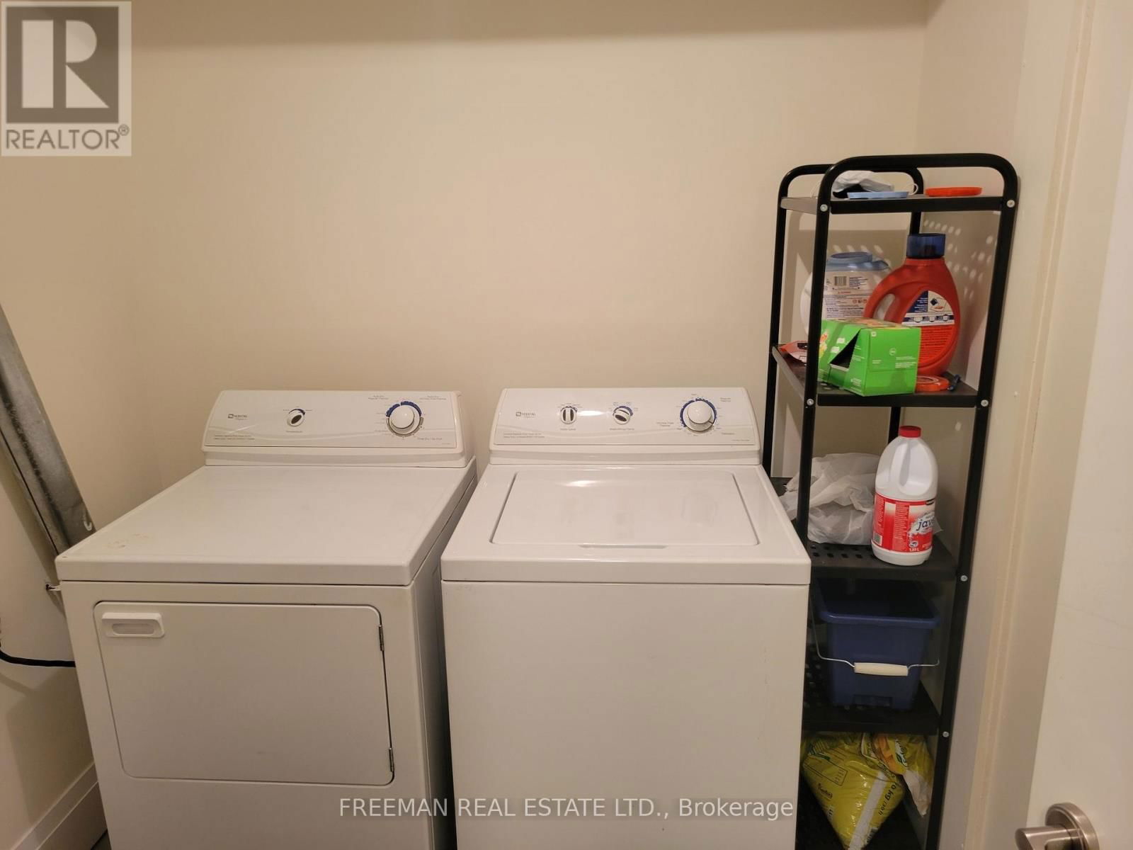 2 - 543 PALMERSTON BOULEVARD Image 18