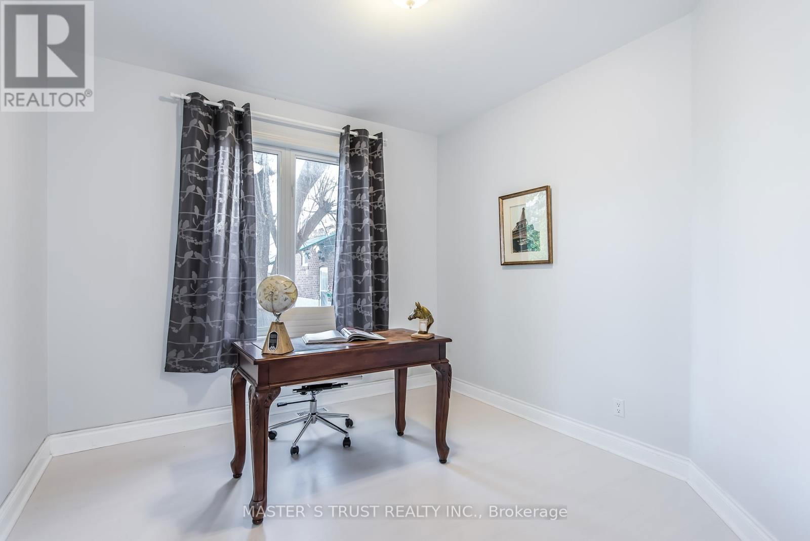 242 EMPRESS AVENUE Image 10