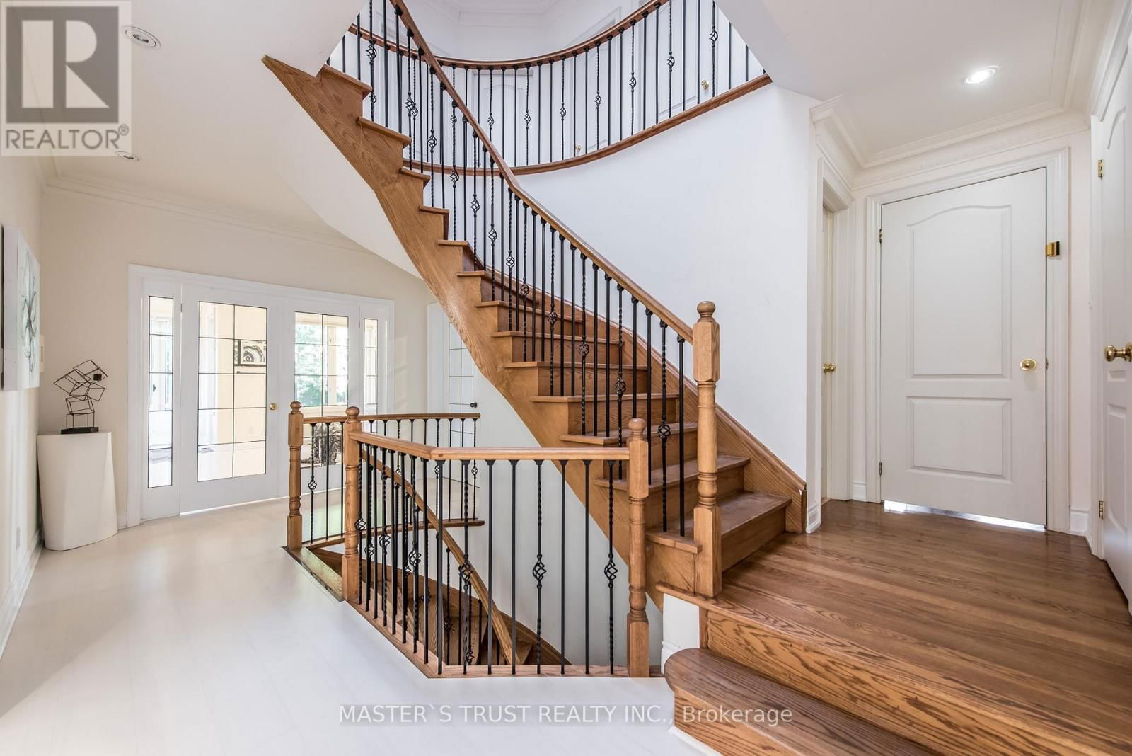 242 EMPRESS AVENUE Image 17