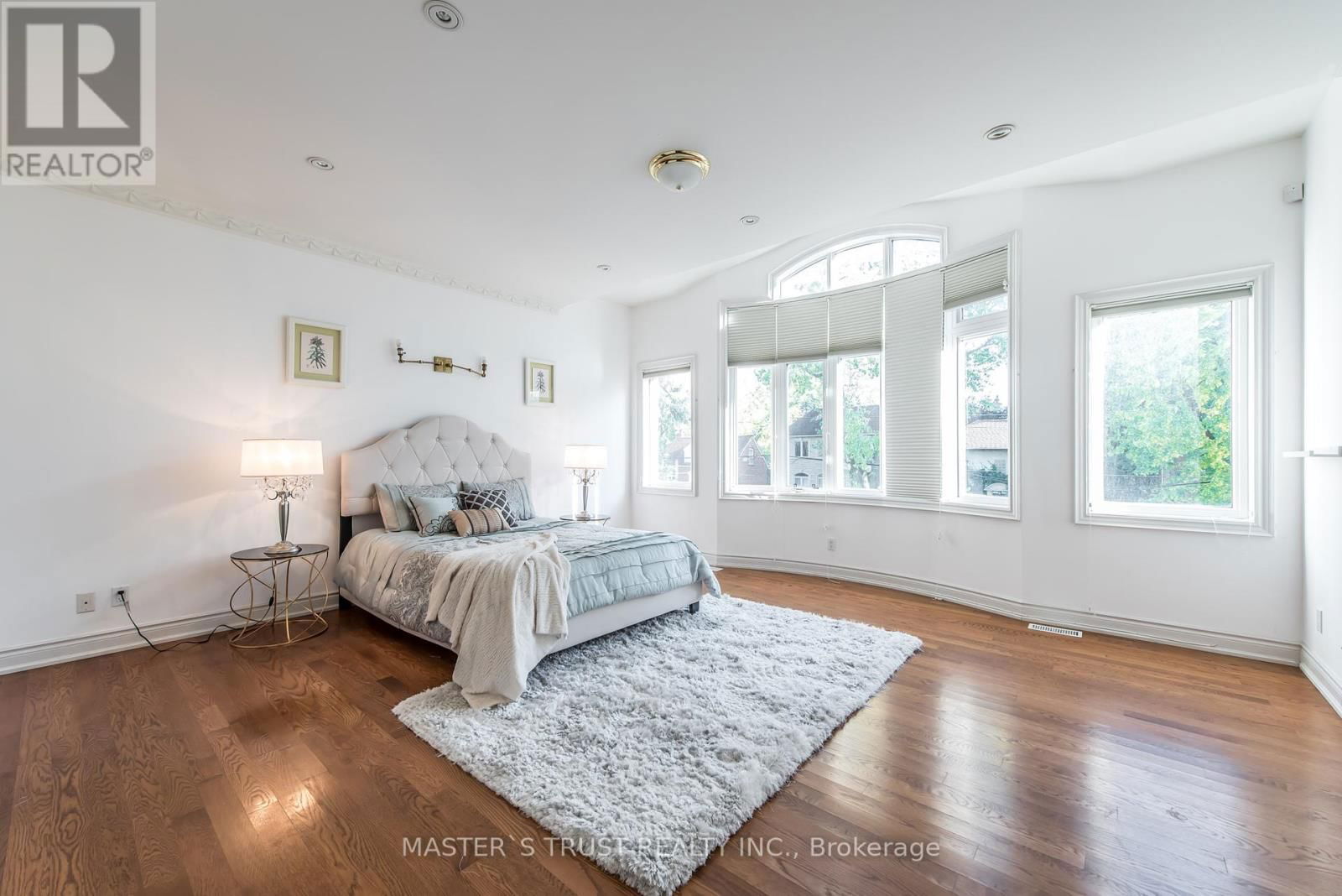 242 EMPRESS AVENUE Image 19