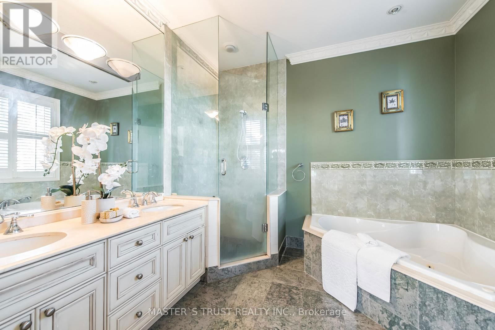 242 EMPRESS AVENUE Image 20