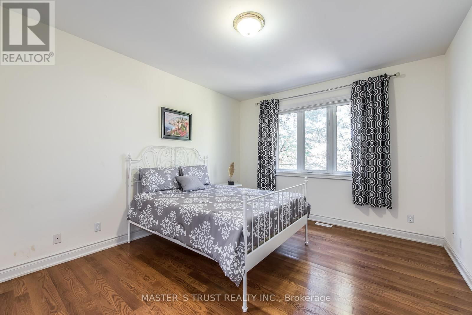 242 EMPRESS AVENUE Image 22