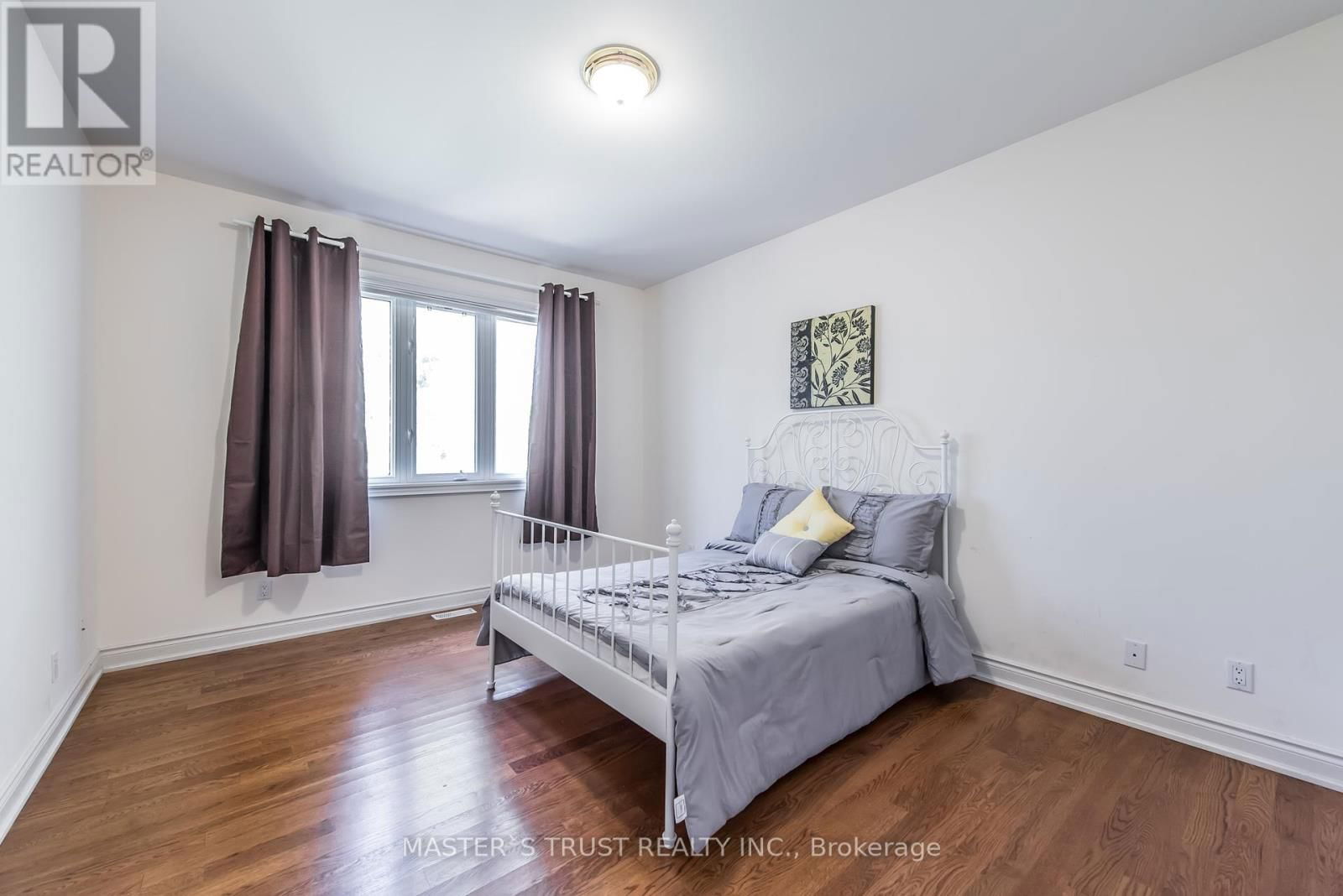 242 EMPRESS AVENUE Image 25