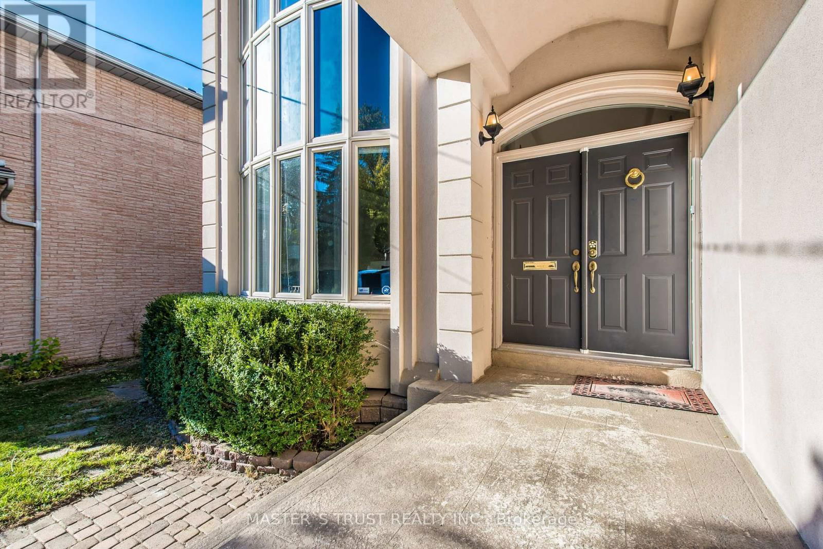242 EMPRESS AVENUE Image 3