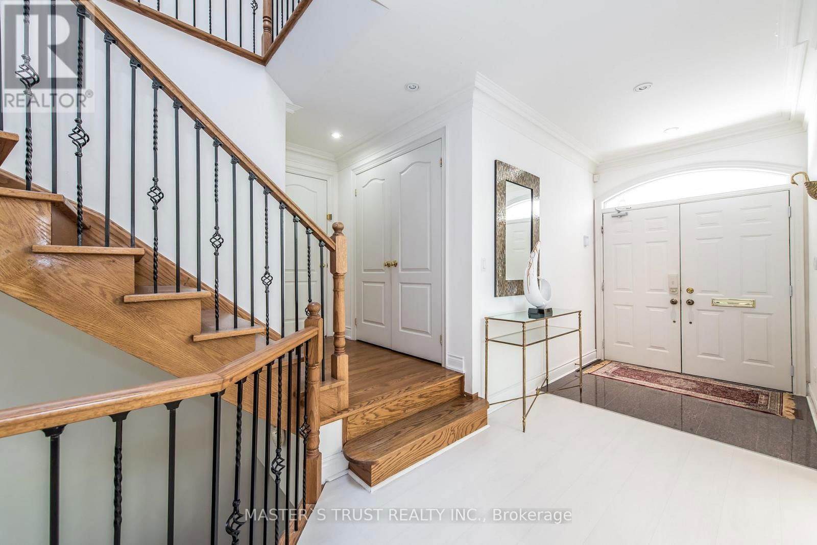 242 EMPRESS AVENUE Image 4