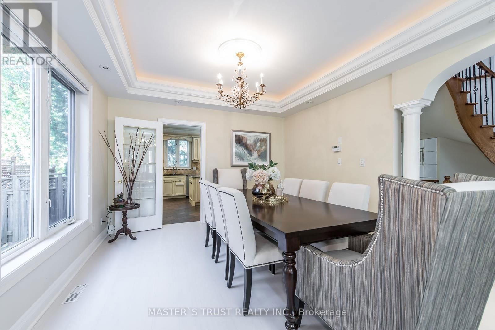 242 EMPRESS AVENUE Image 7