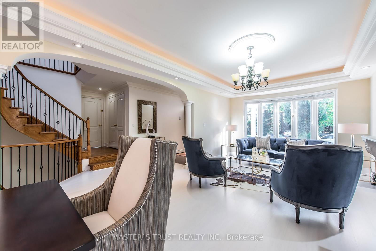 242 EMPRESS AVENUE Image 8