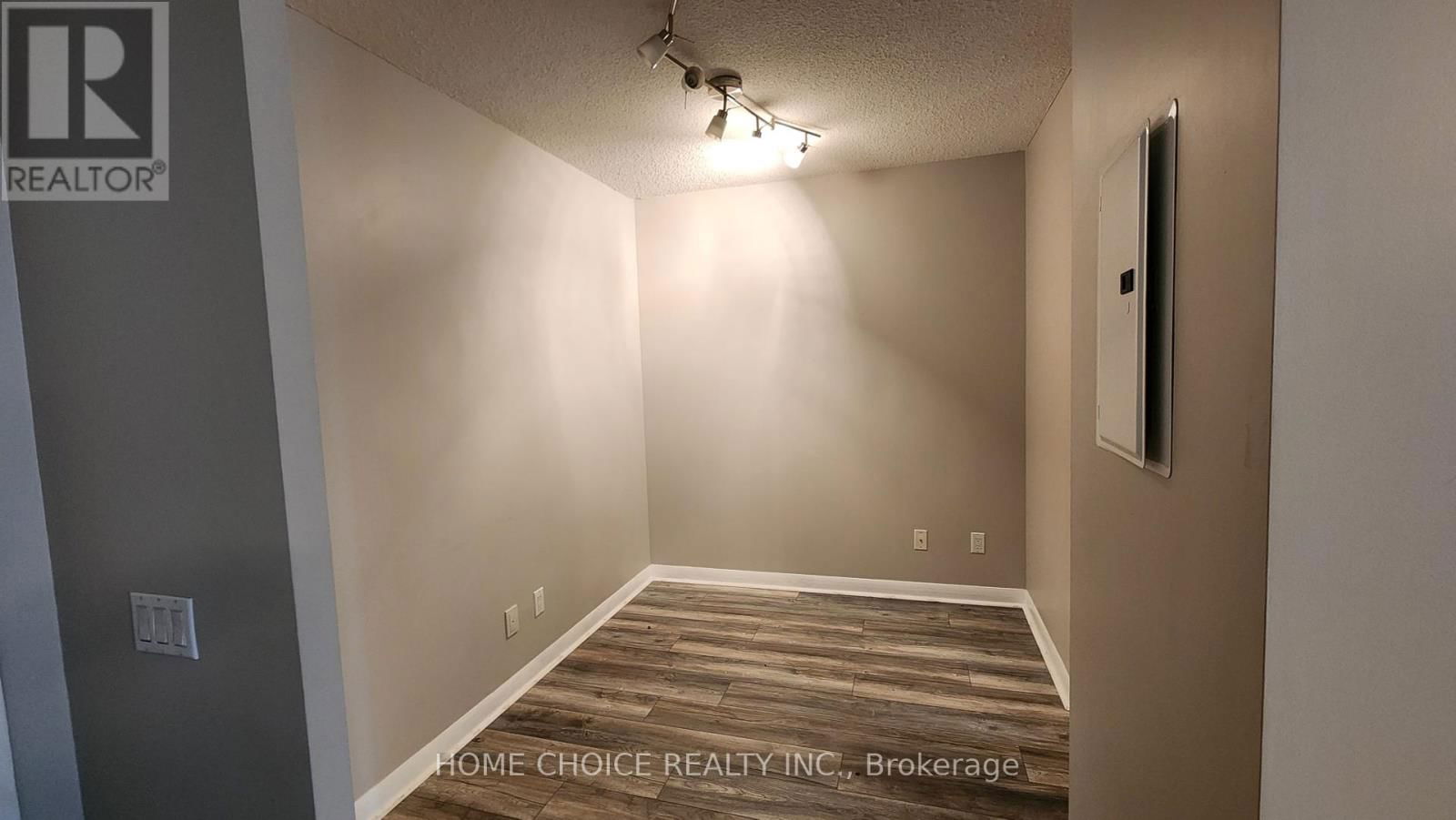 225 - 525 WILSON AVENUE Image 6