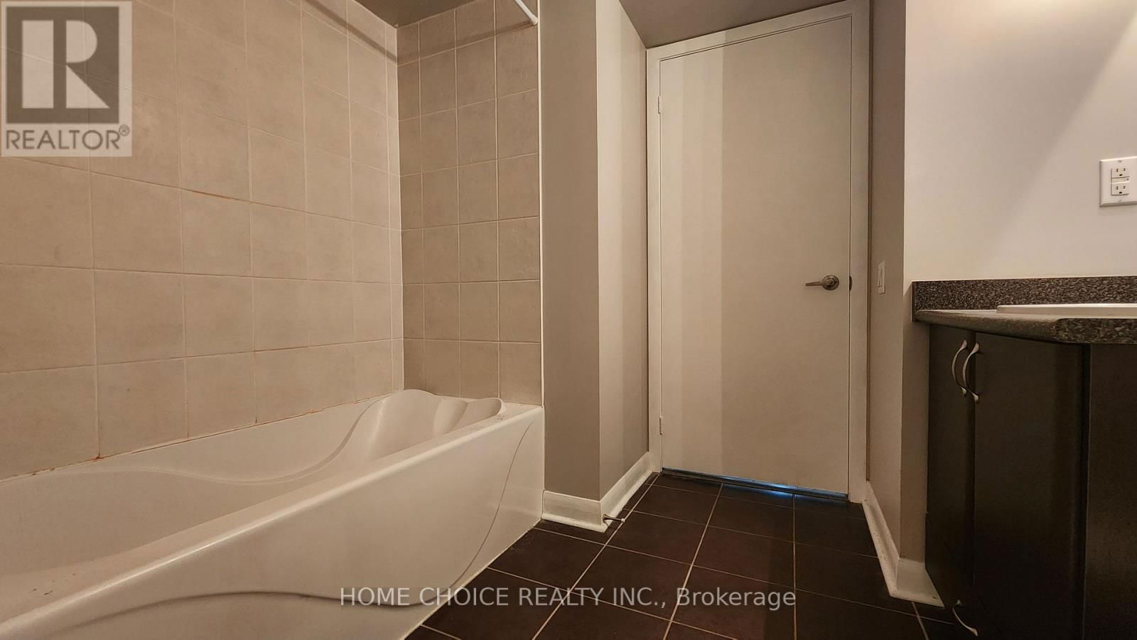 225 - 525 WILSON AVENUE Image 7