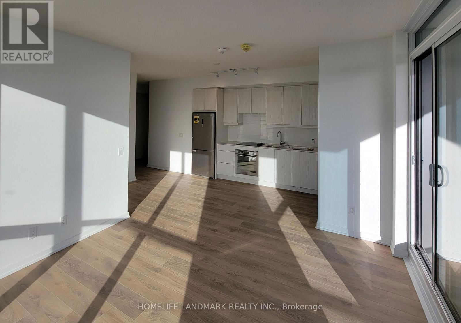 2710 - 32 FOREST MANOR ROAD Image 2