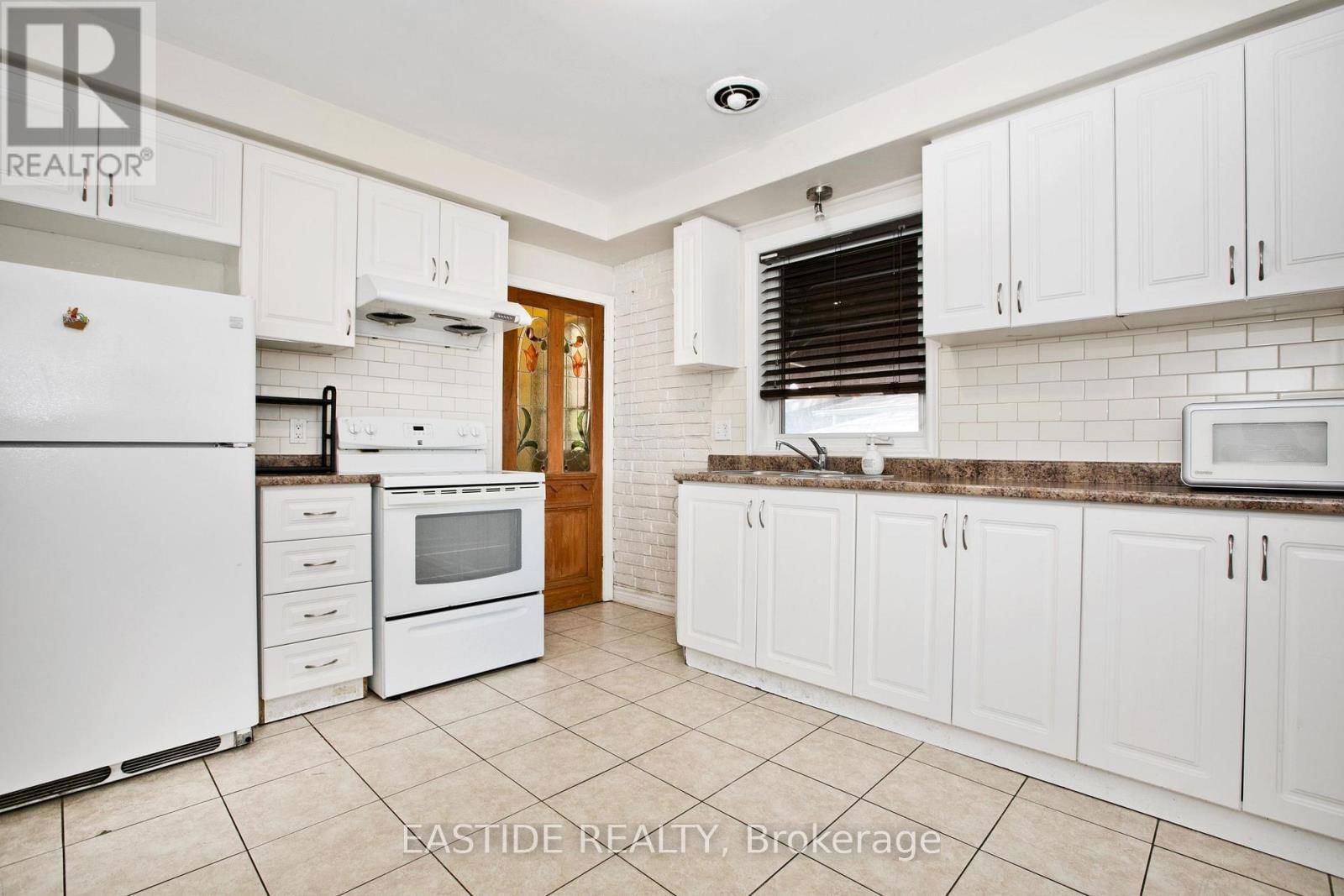 67 ELVASTON DRIVE Image 12