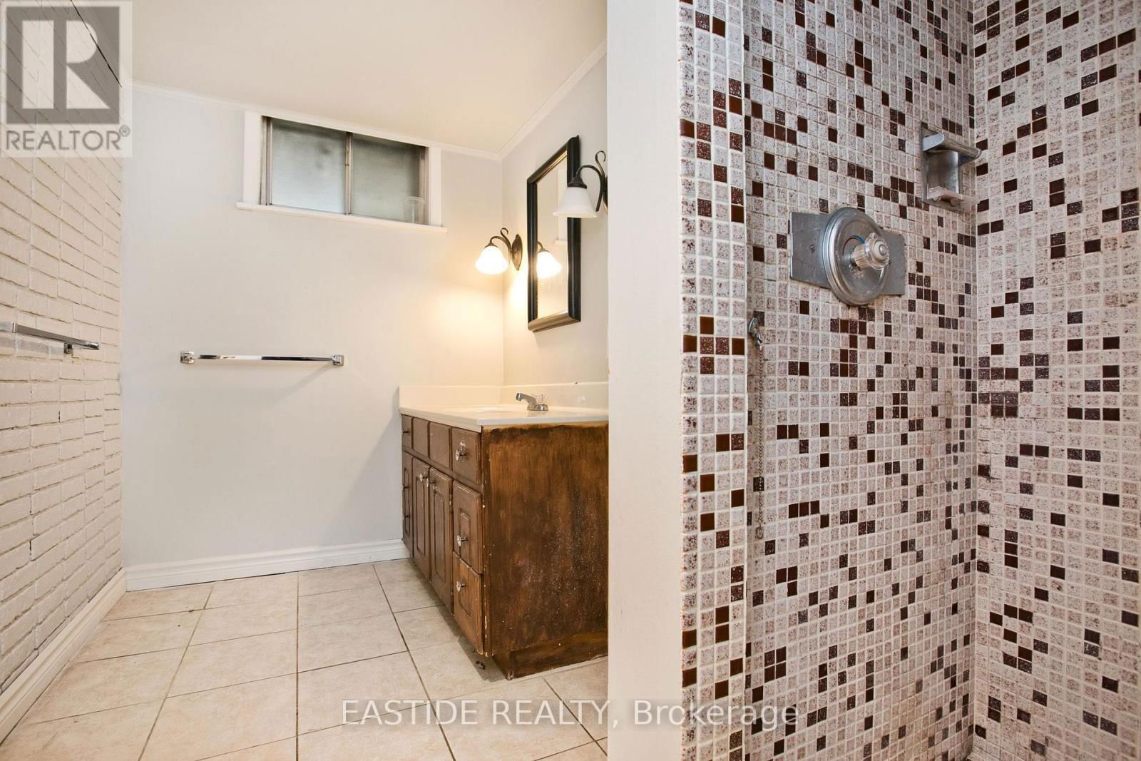 67 ELVASTON DRIVE Image 23