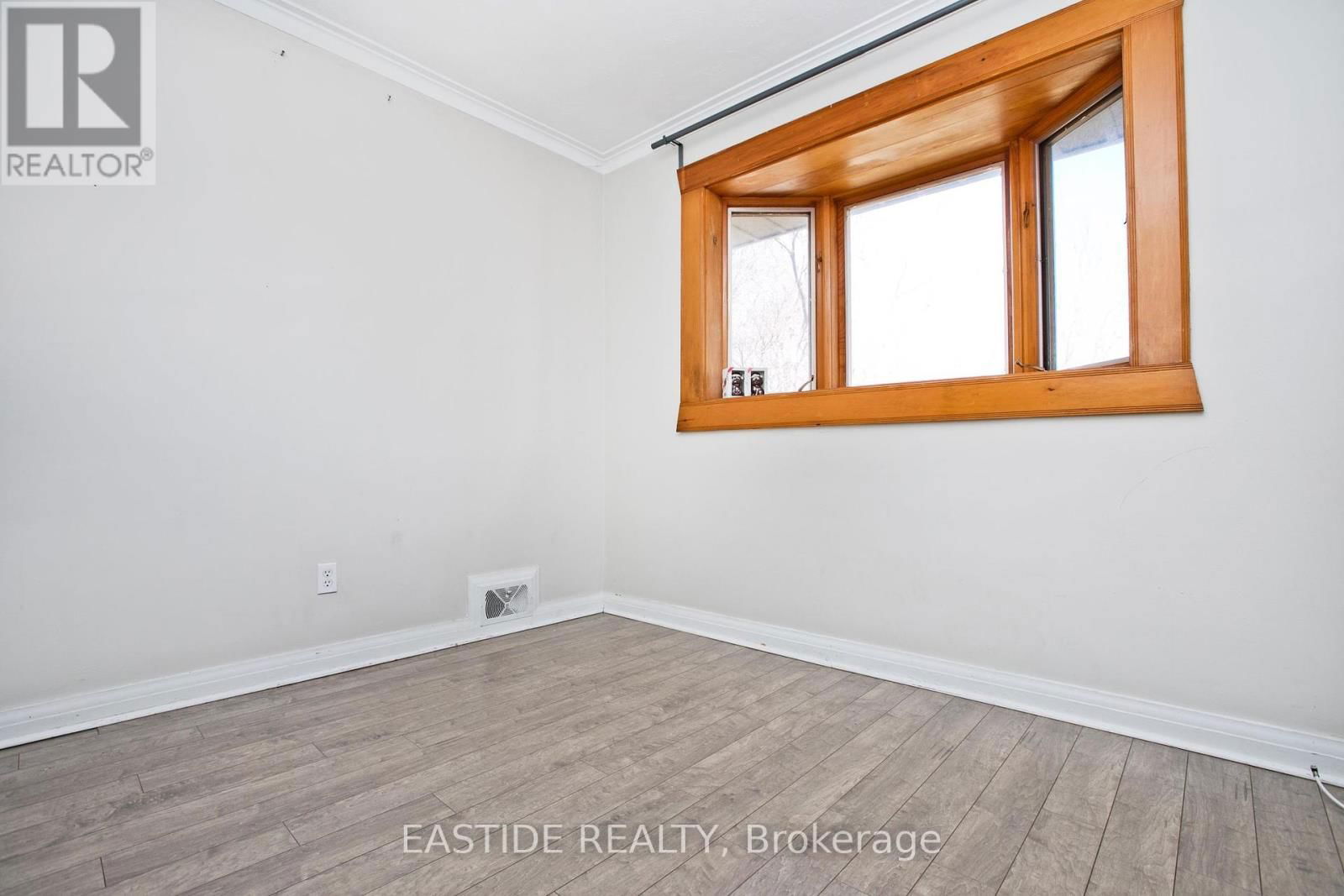 67 ELVASTON DRIVE Image 9