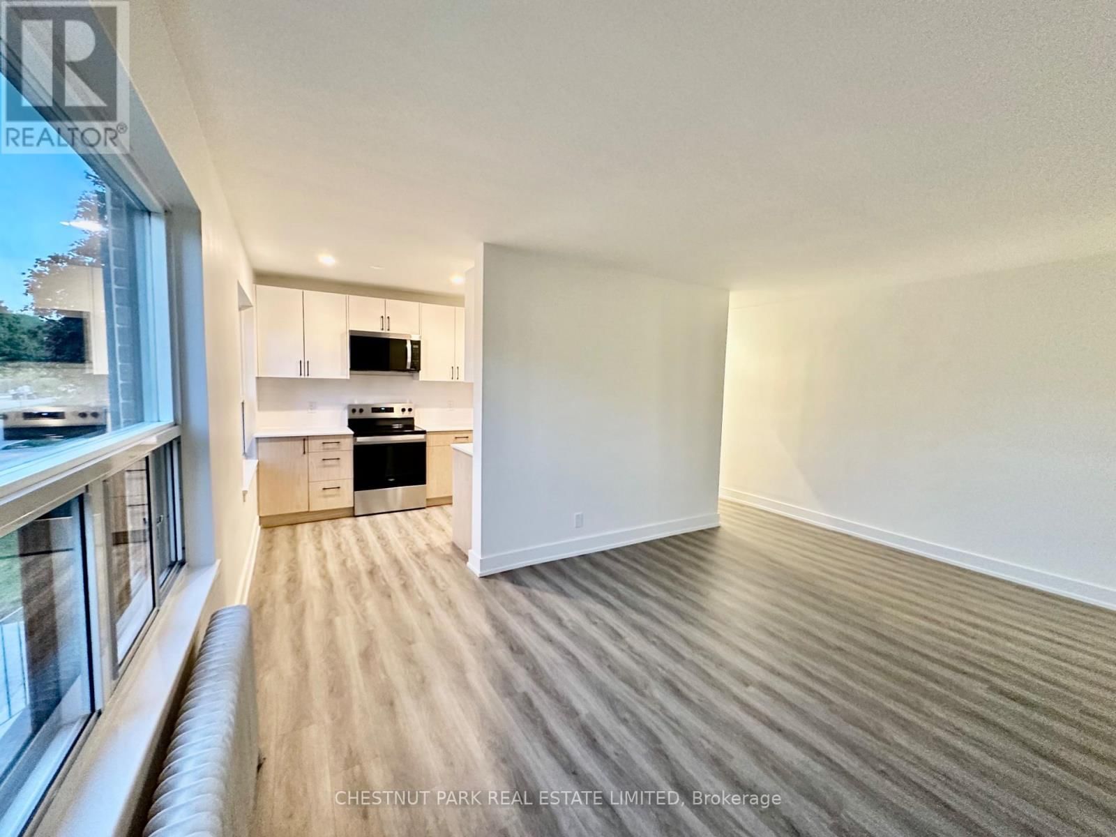 5 - 1 WINGREEN COURT Image 12