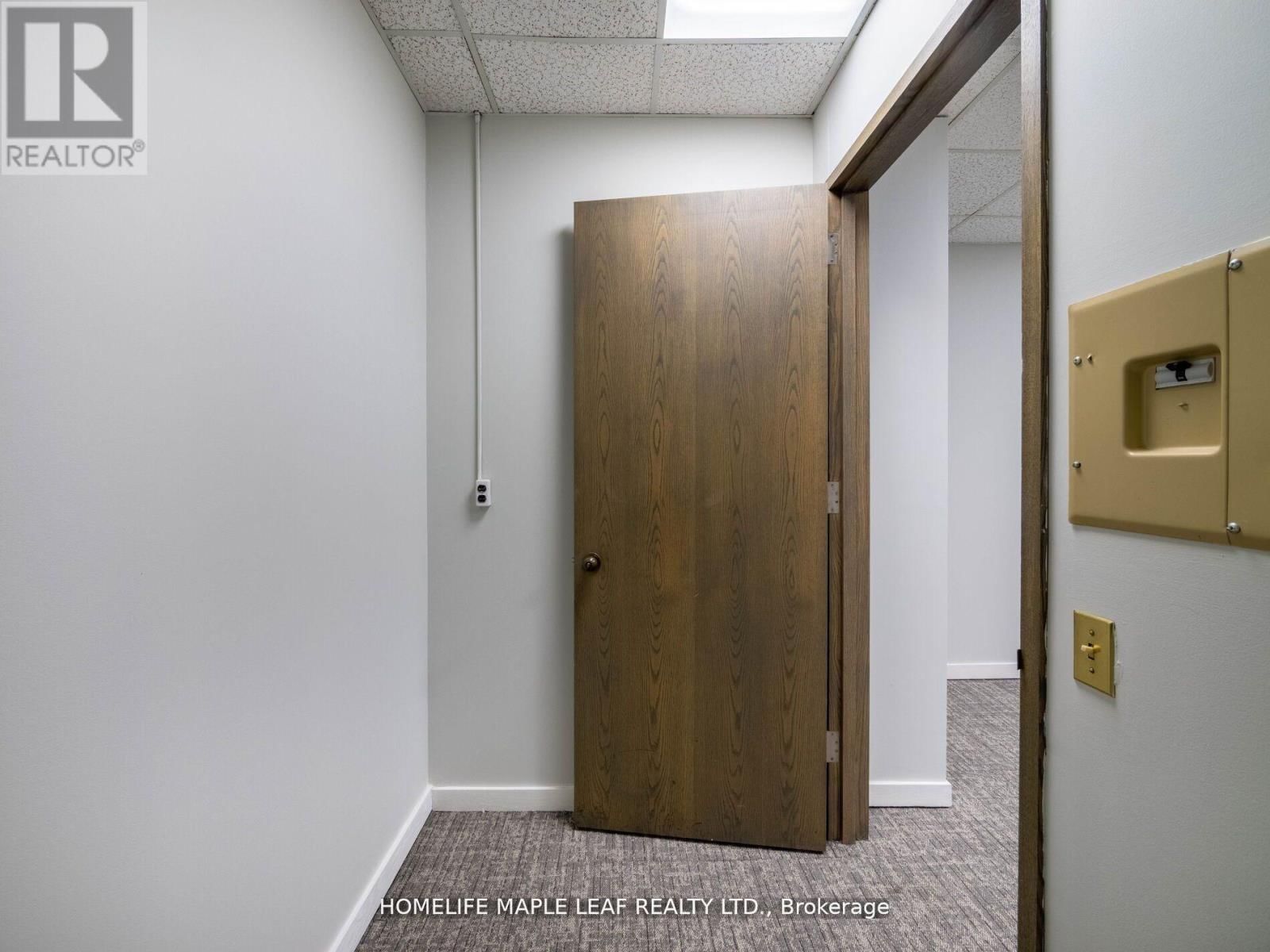 219 - 1033 BAY STREET Image 26