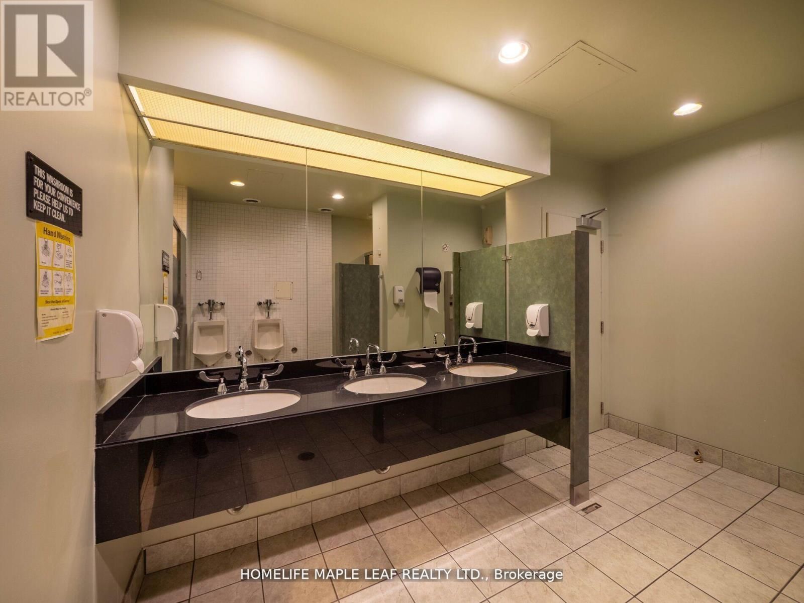 219 - 1033 BAY STREET Image 32