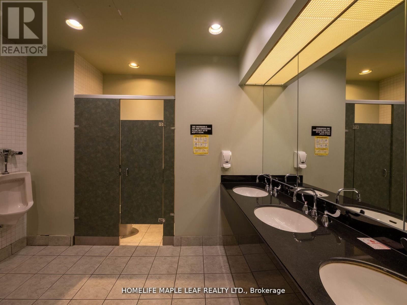 219 - 1033 BAY STREET Image 33