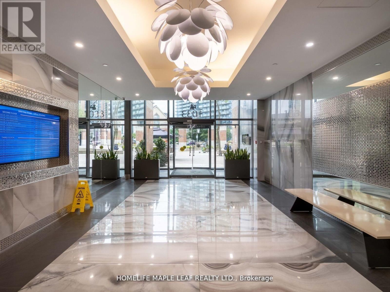 219 - 1033 BAY STREET Image 6