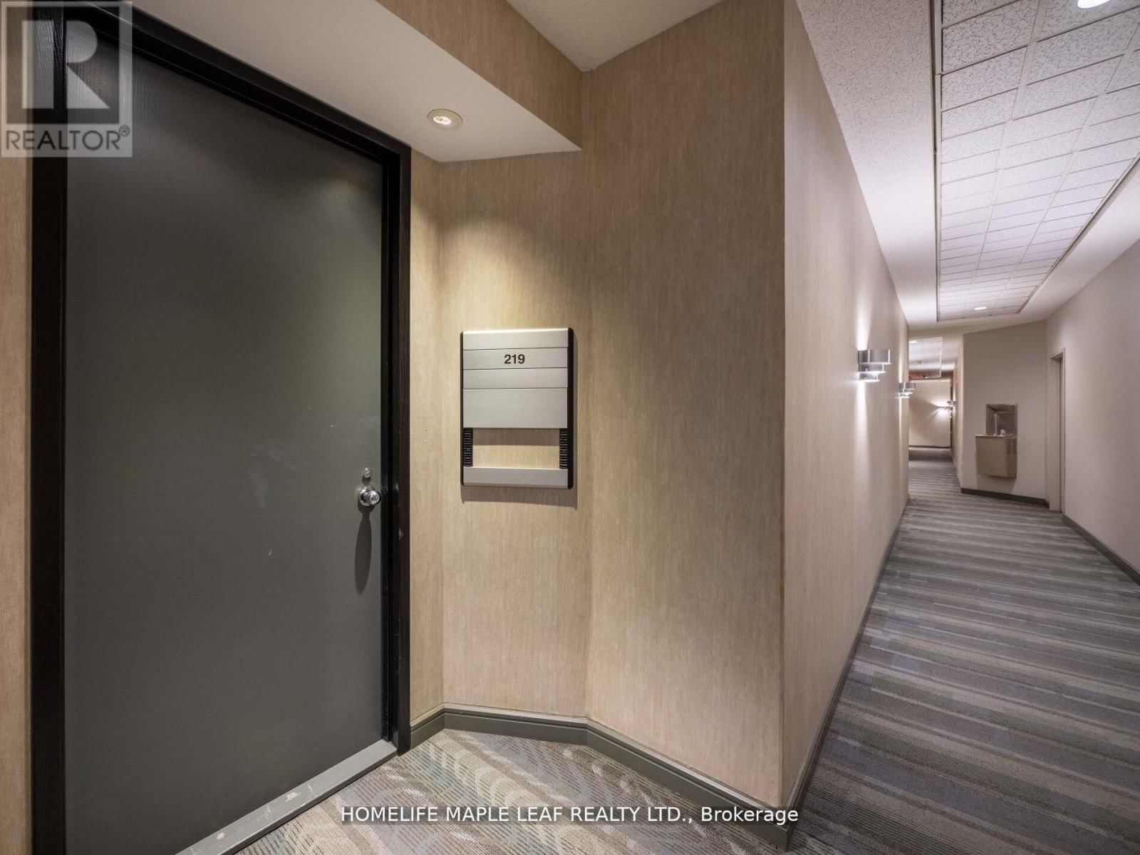 219 - 1033 BAY STREET Image 7