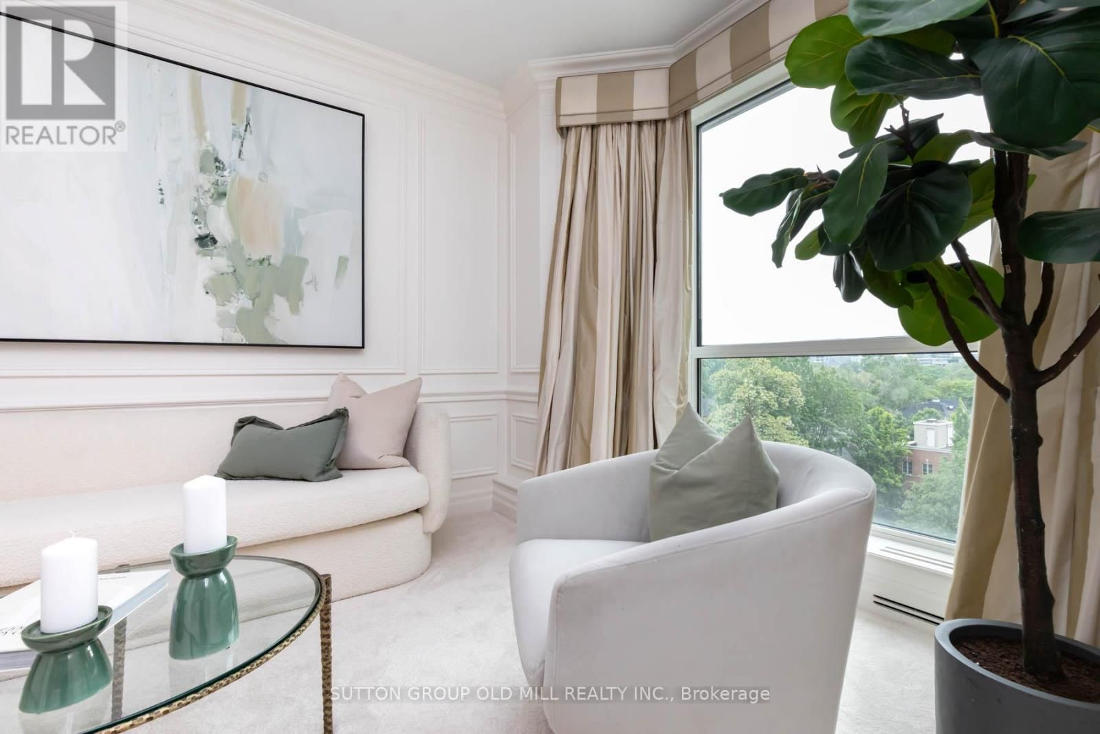 700 - 38 AVENUE ROAD Image 25