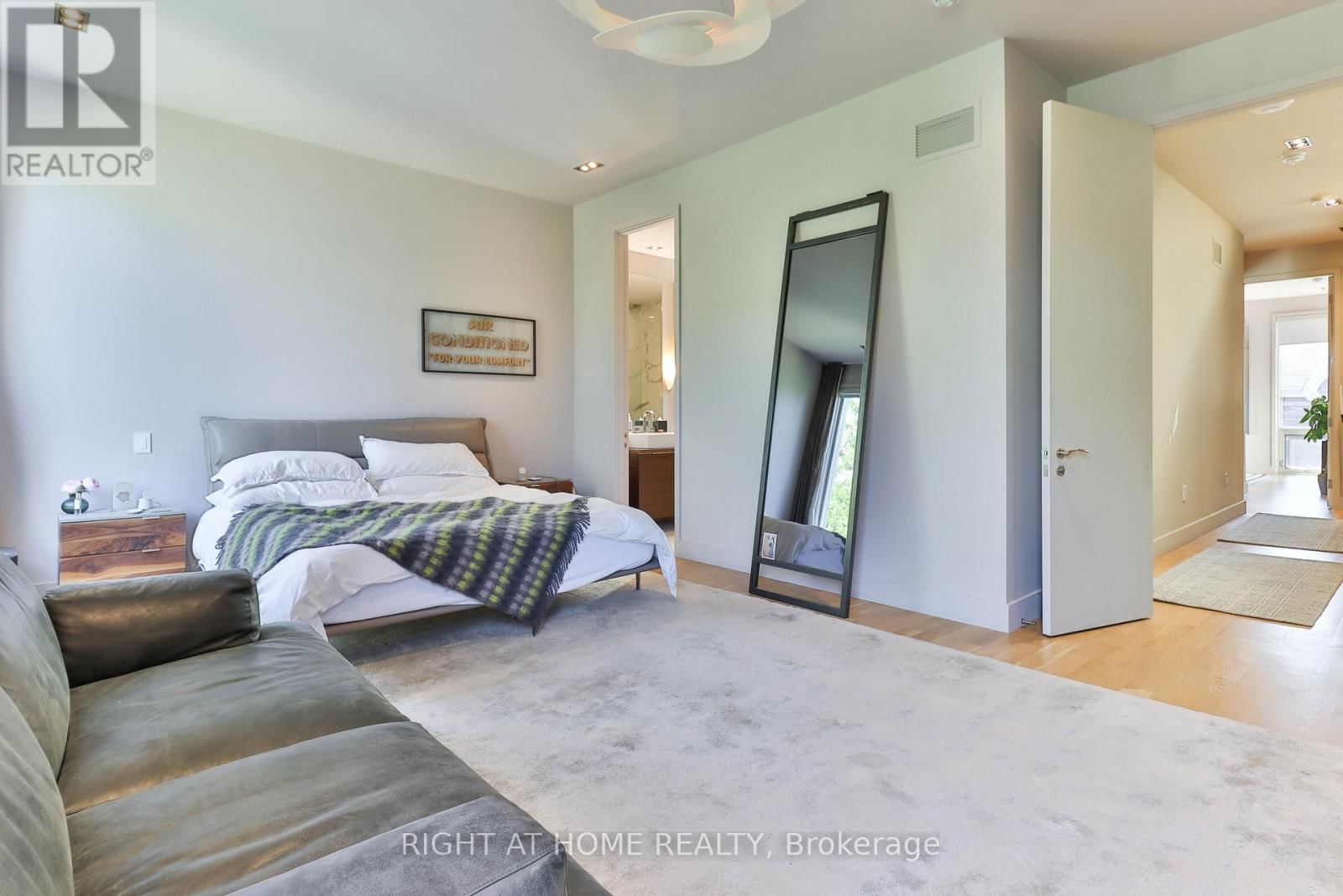 18 MITCHELL AVENUE Image 13