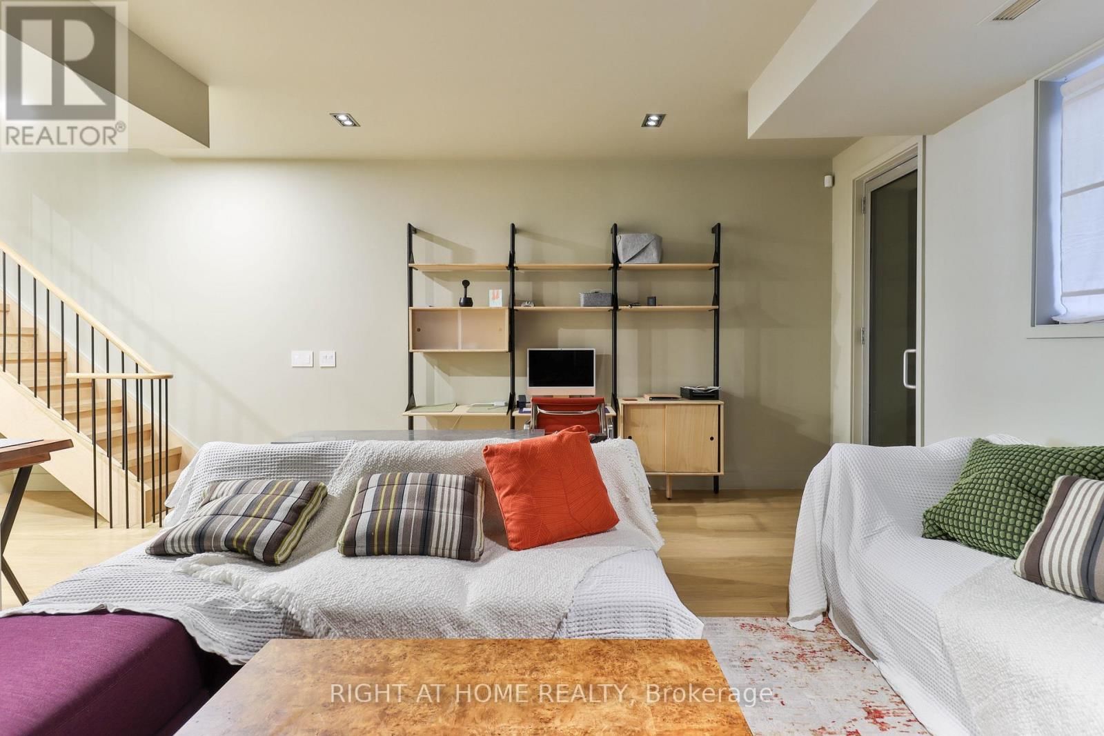 18 MITCHELL AVENUE Image 19