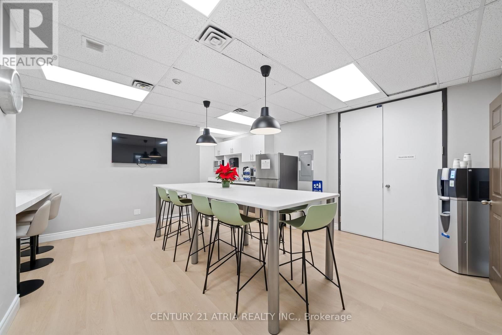 618 - 105 GORDON BAKER ROAD Image 5