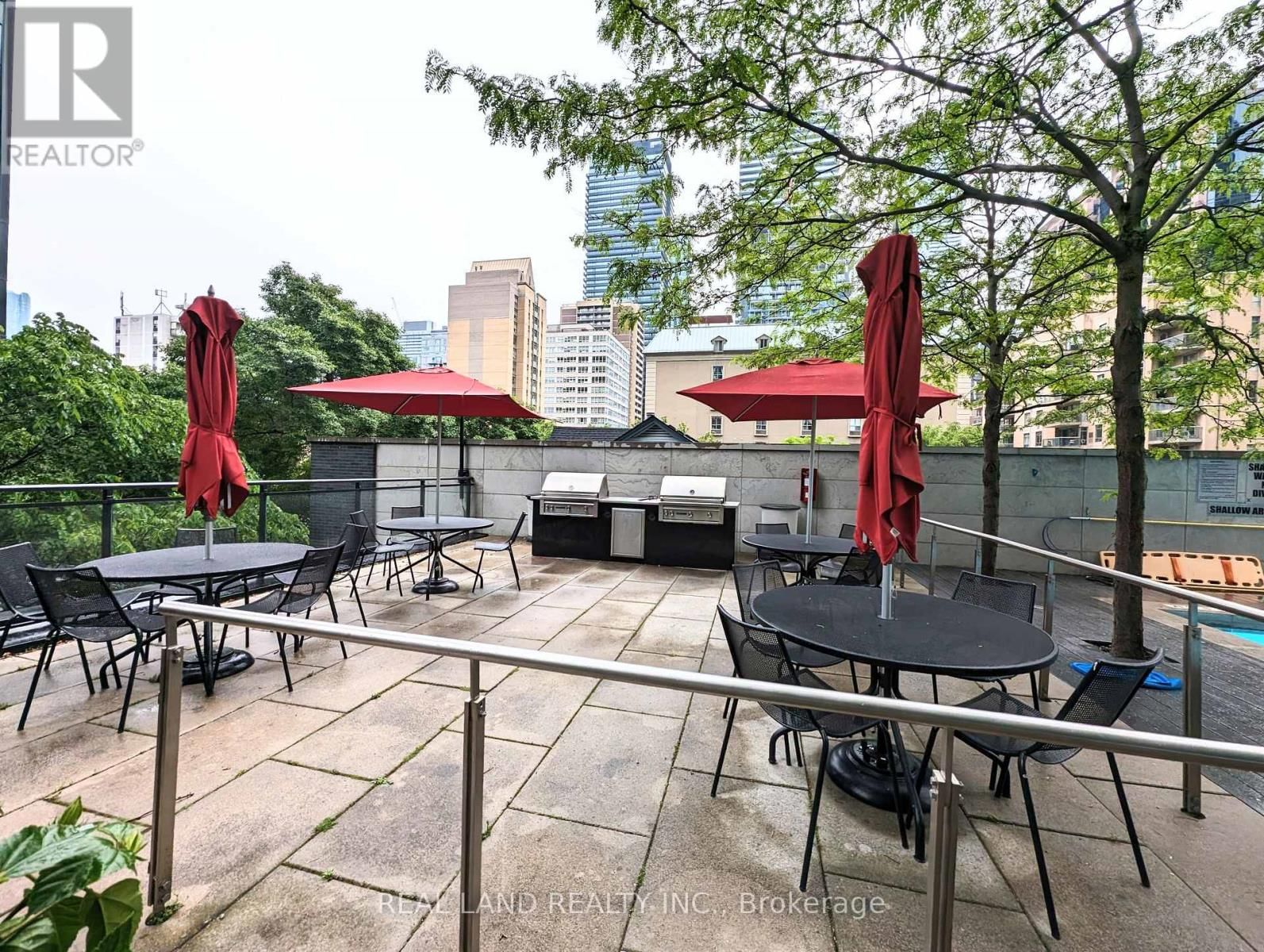 4005 - 110 CHARLES STREET EAST Image 16