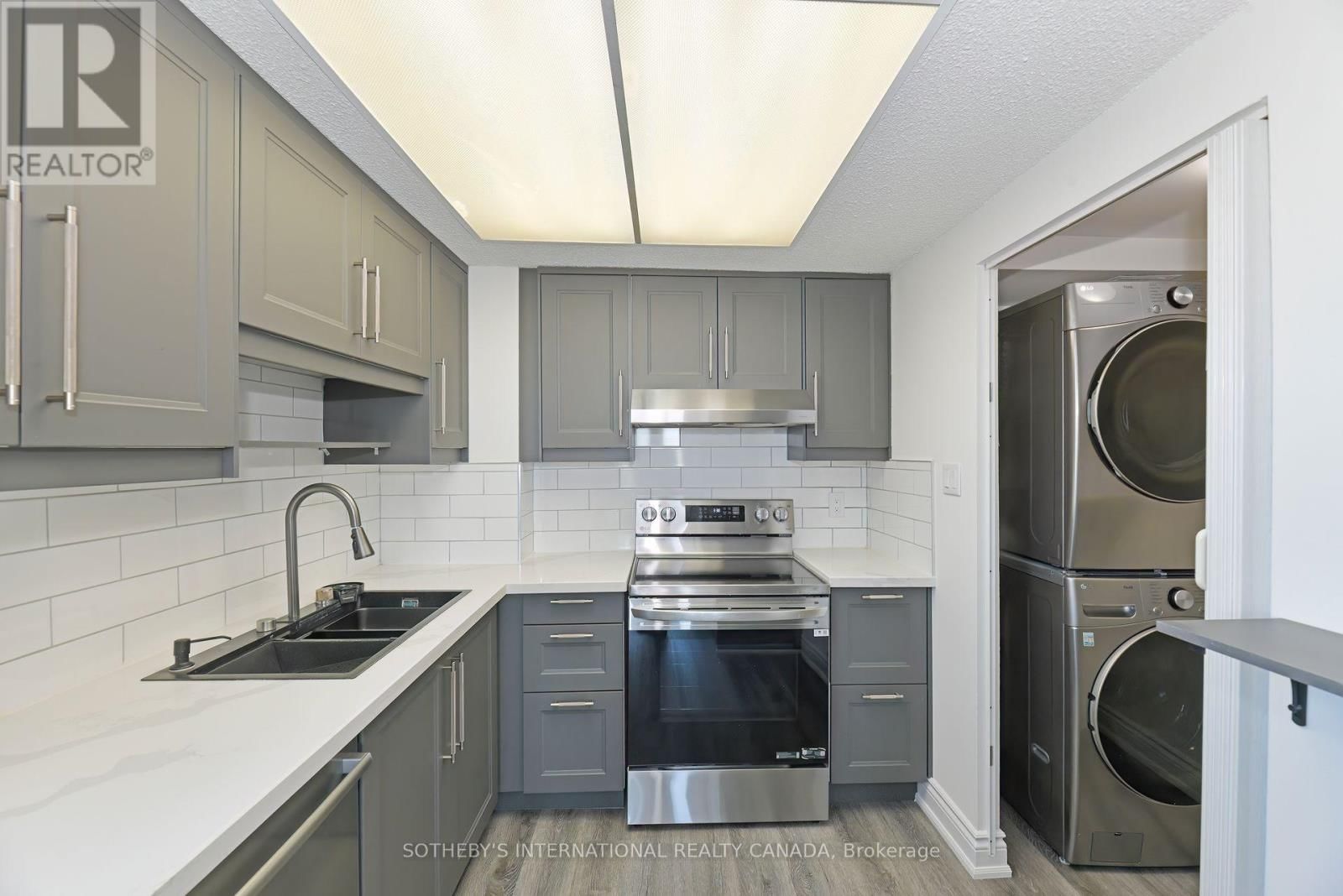 1205 - 3000 BATHURST STREET Image 11