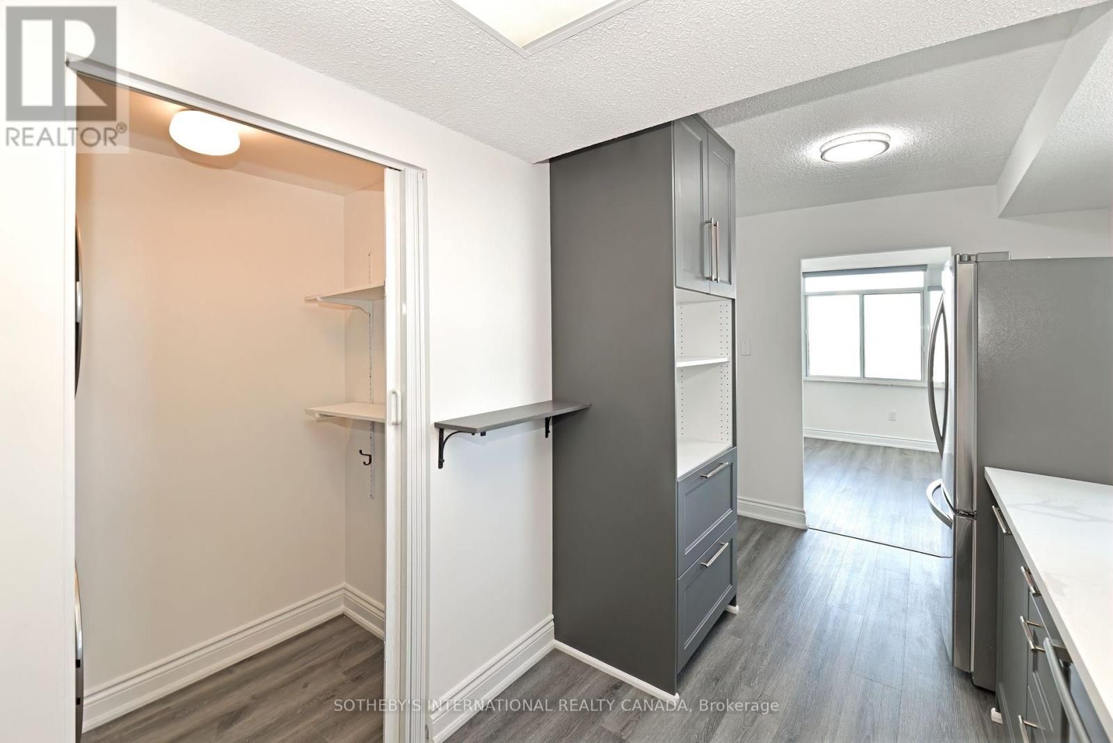 1205 - 3000 BATHURST STREET Image 15