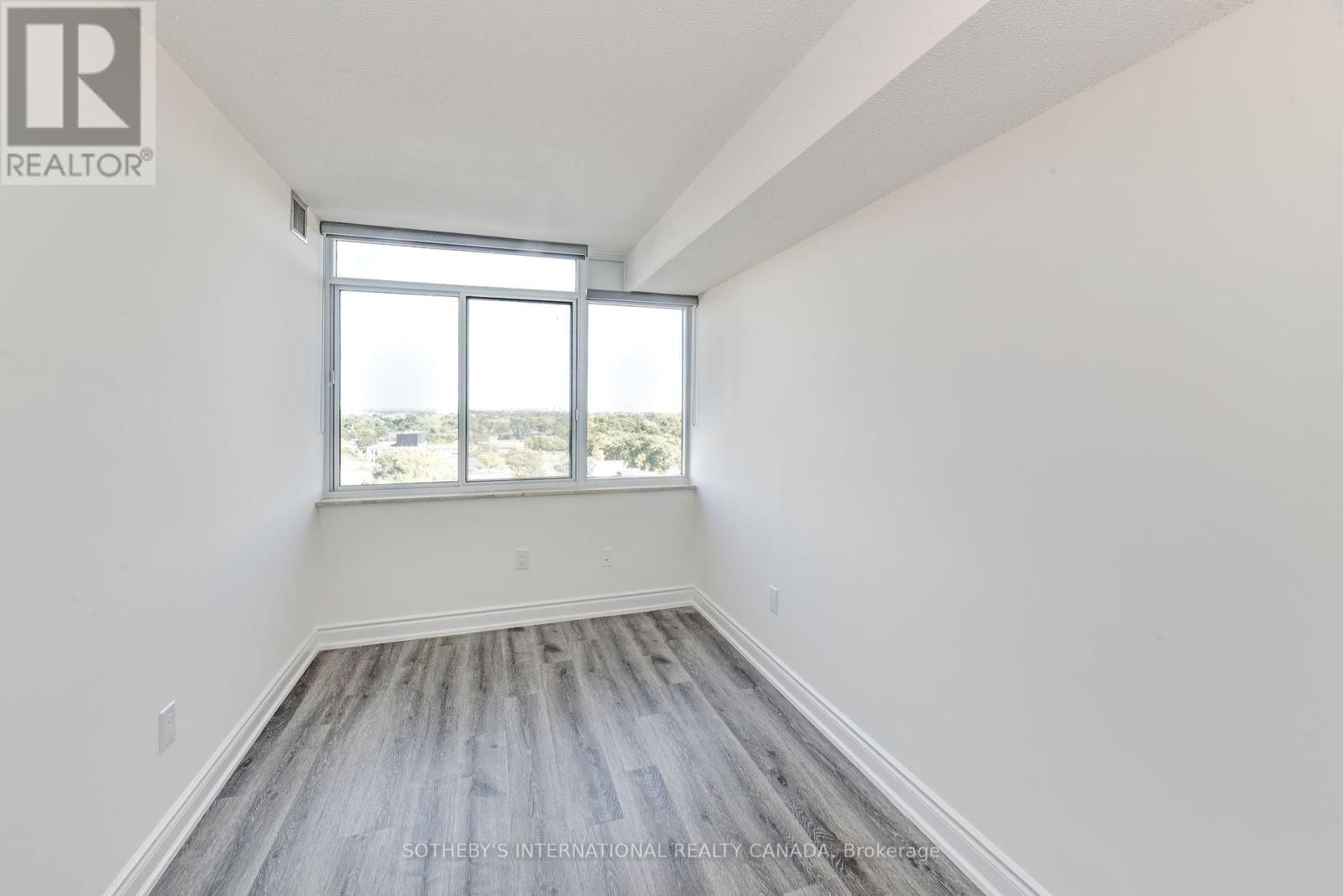 1205 - 3000 BATHURST STREET Image 17