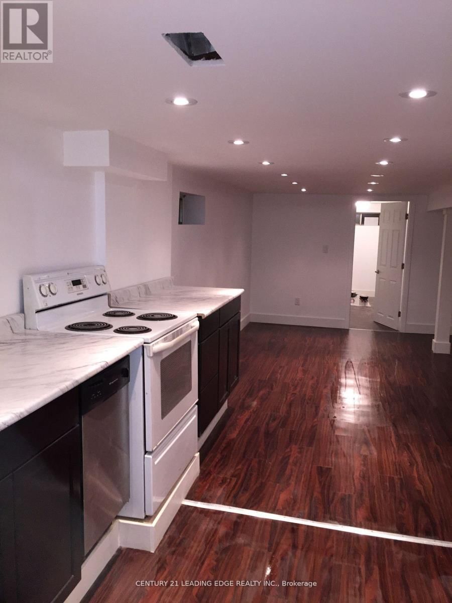 360A LAWRENCE AVENUE WEST Image 14