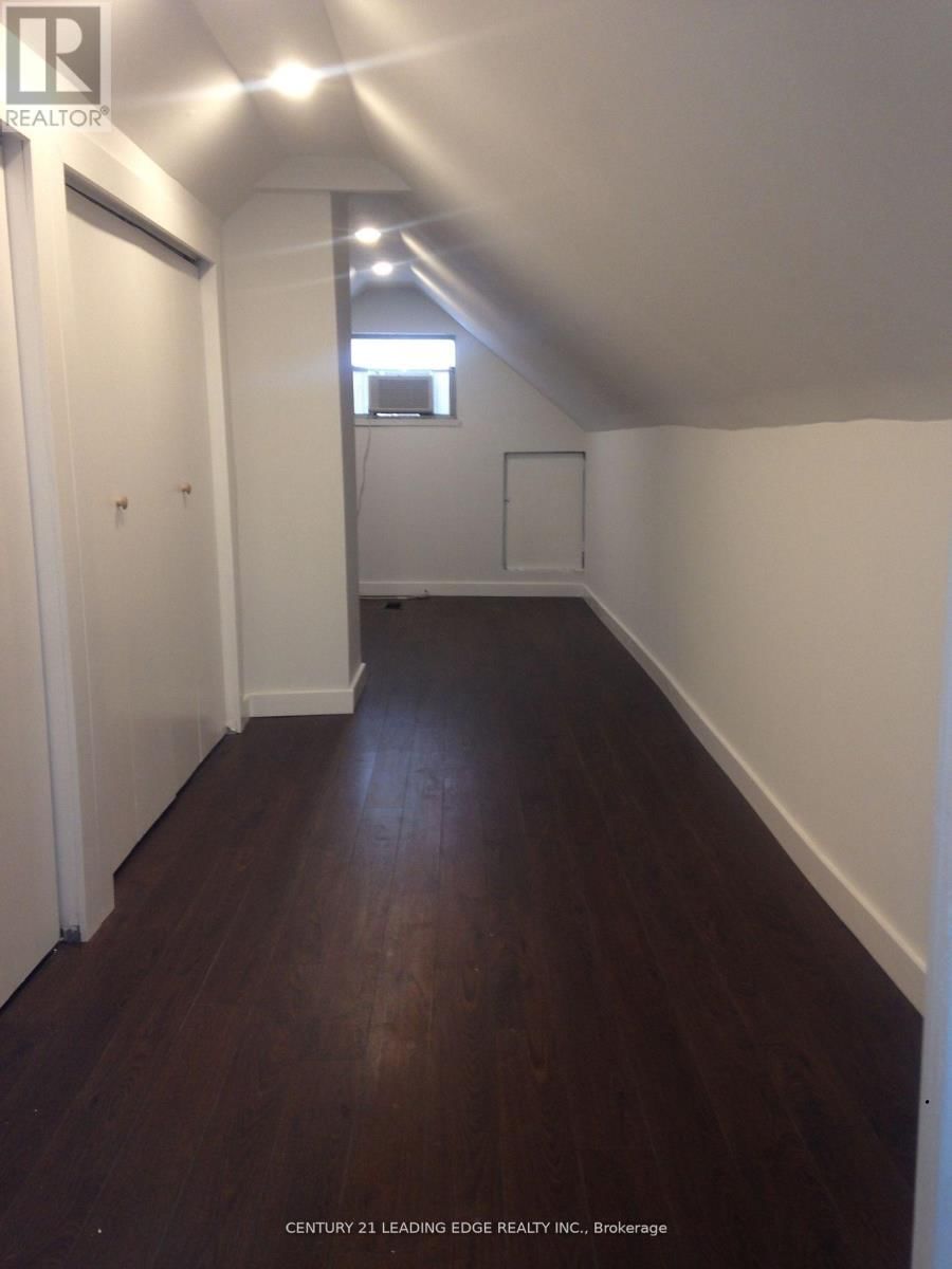 360A LAWRENCE AVENUE WEST Image 8