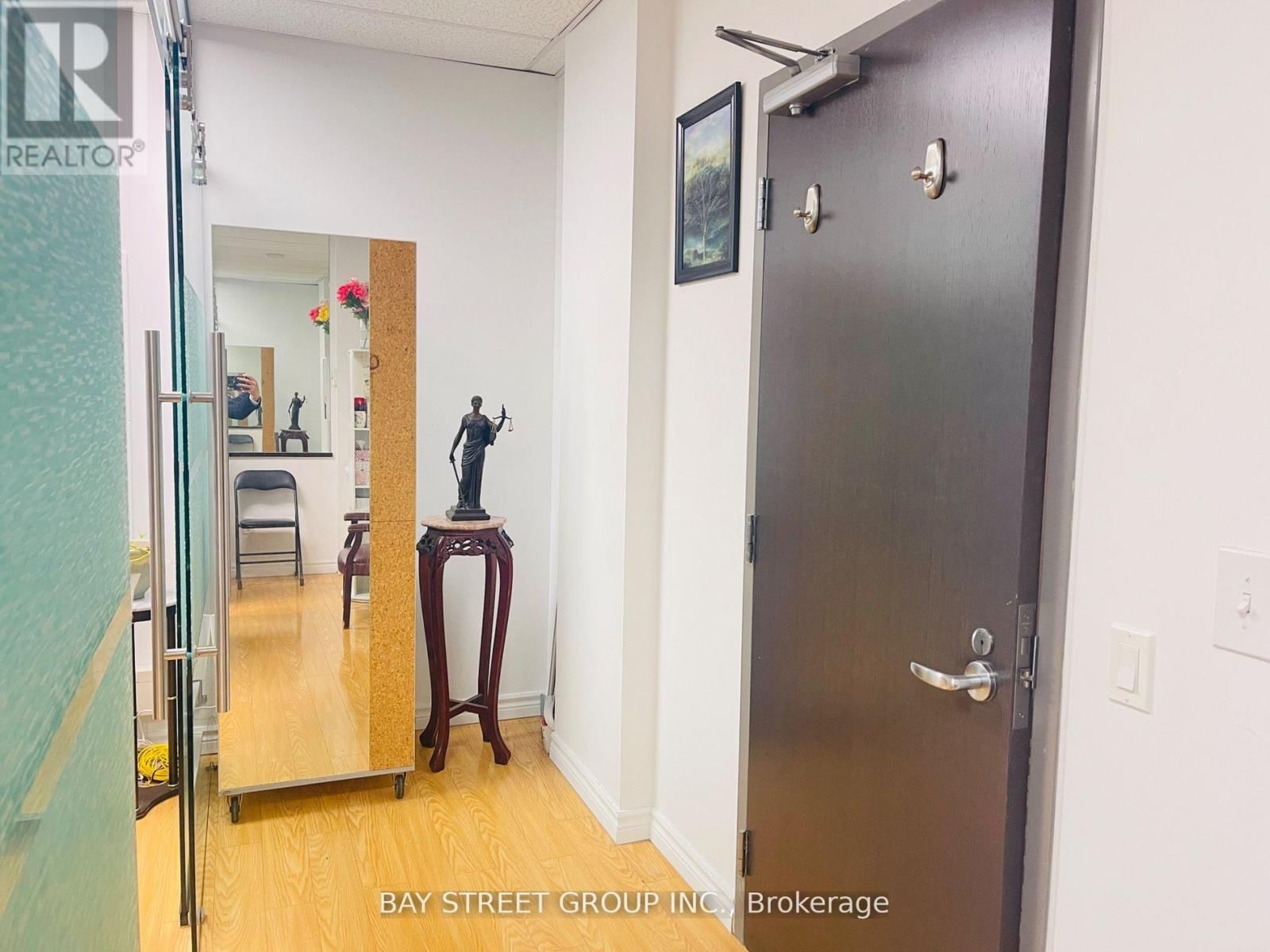 352 - 4750 YONGE STREET Image 3