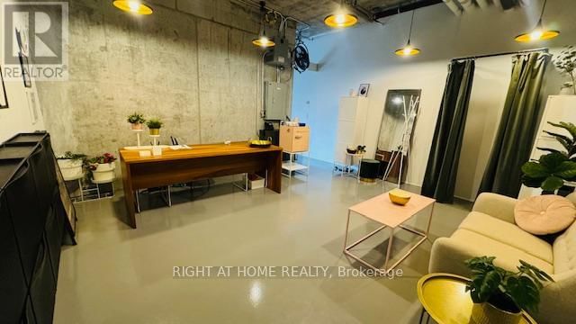 210 - 334 ADELAIDE STREET WEST Image 1