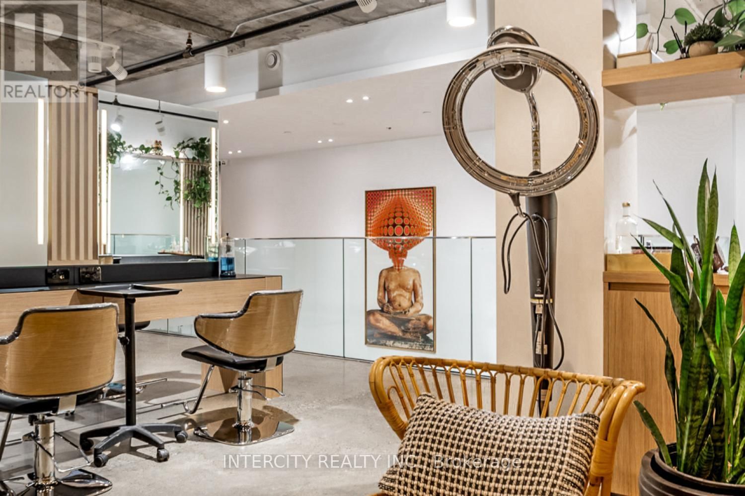 102 - 277 DAVENPORT ROAD Image 30